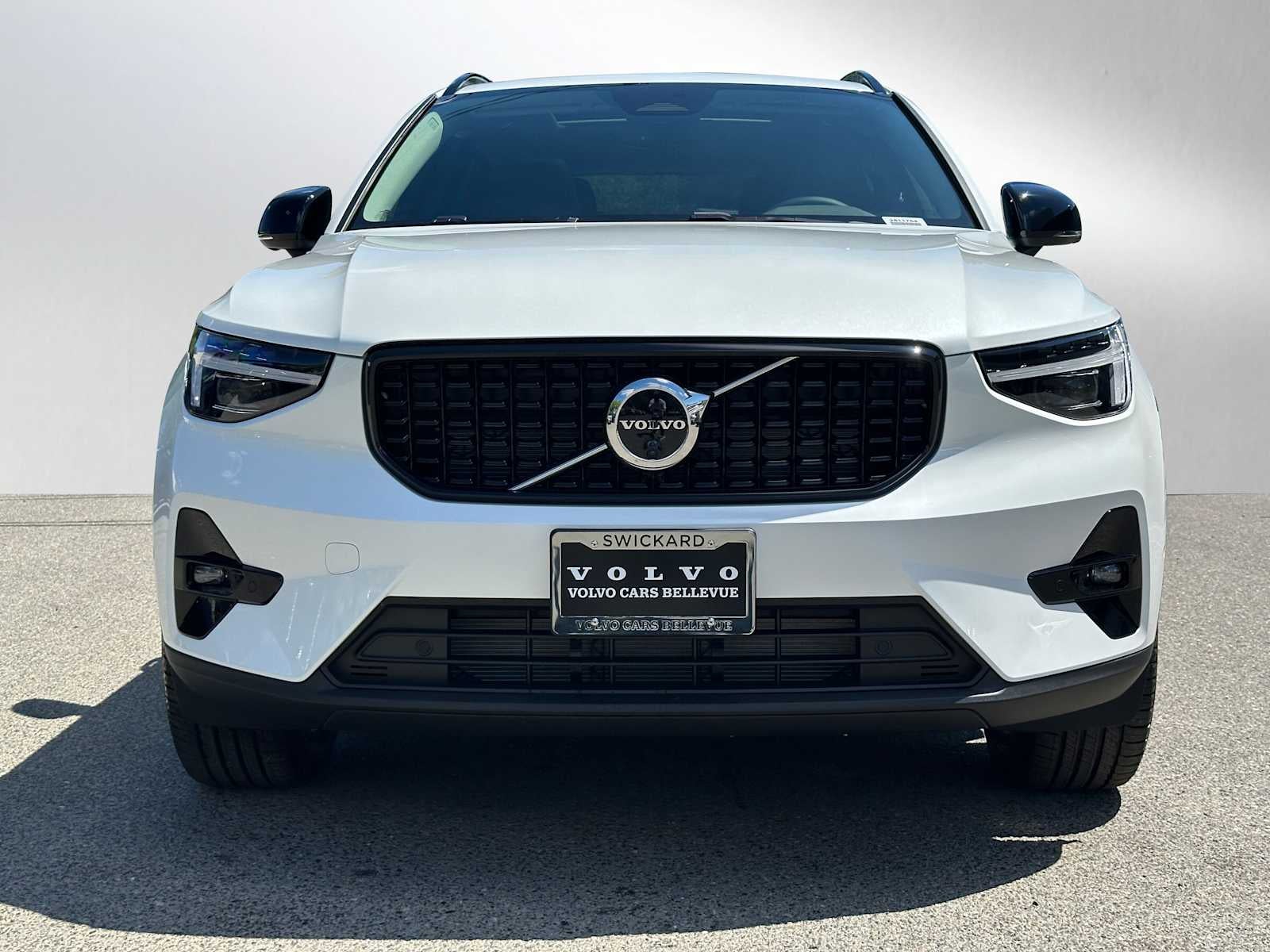 2026 Volvo XC40 Plus