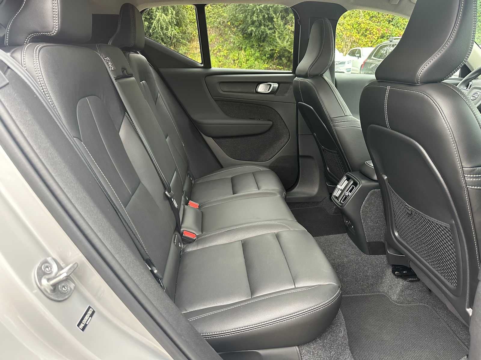 2025 Volvo XC40 Plus Dark Theme