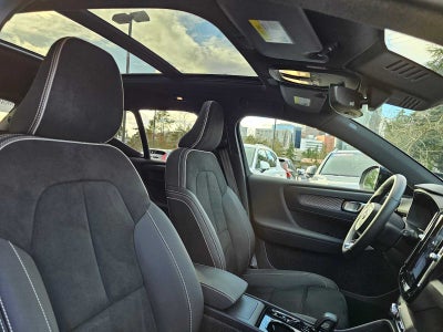 2025 Volvo XC40 Plus Dark Theme