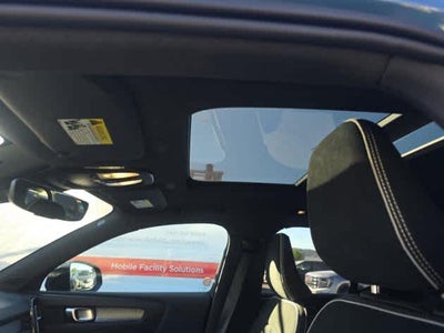 2025 Volvo XC40 Plus Dark Theme