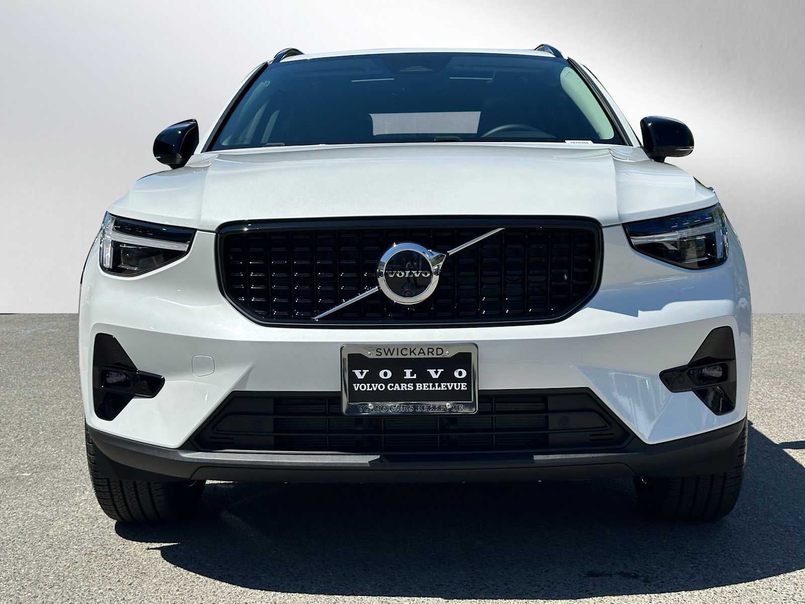 2026 Volvo XC40 Plus