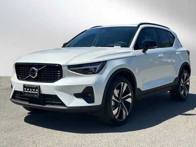 2026 Volvo XC40 Plus