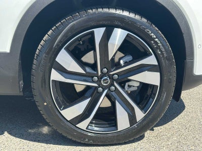 2026 Volvo XC40 Plus