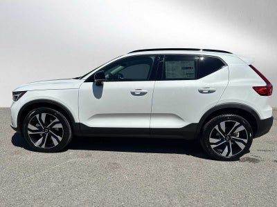2026 Volvo XC40 Plus