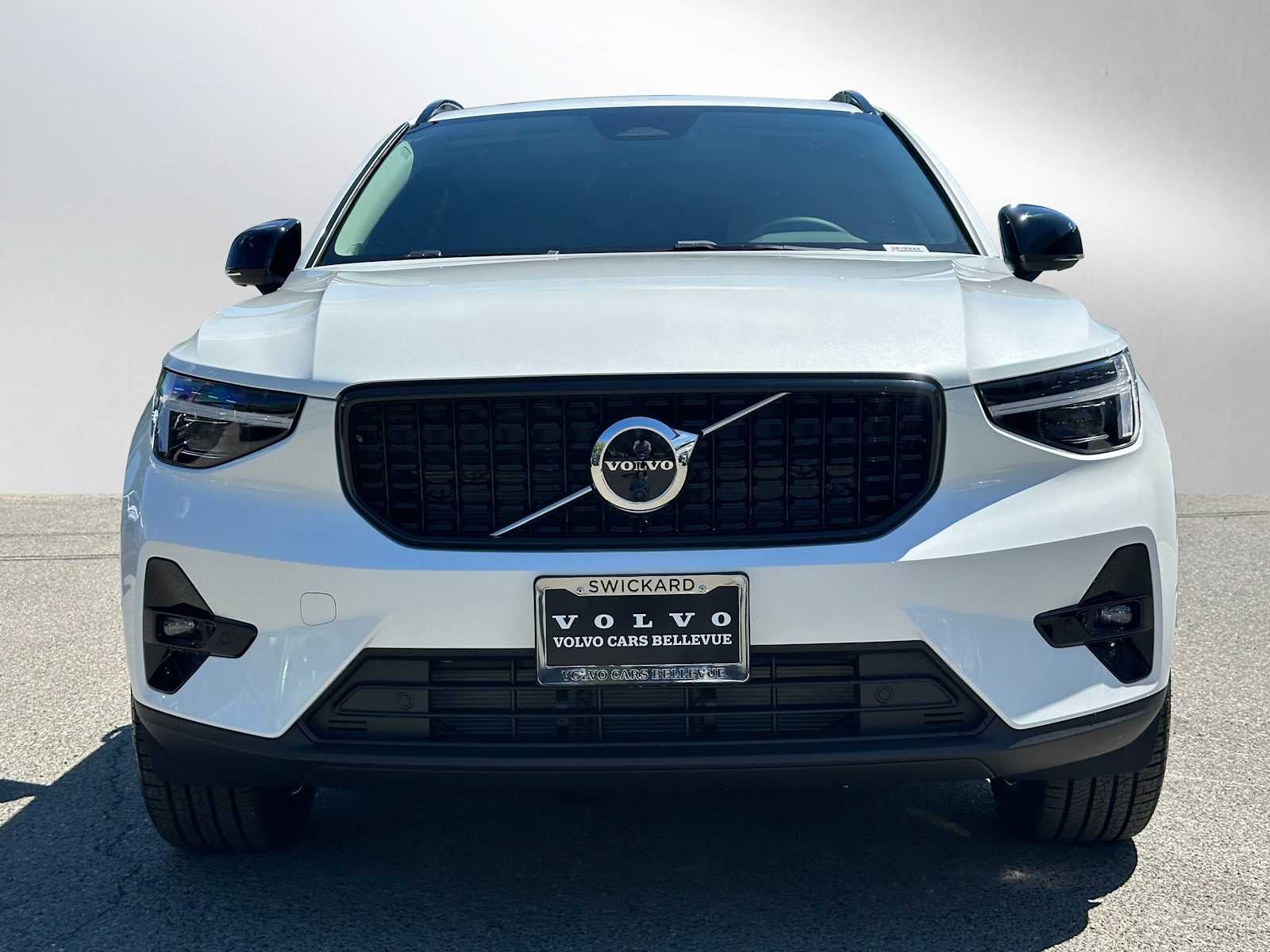 2026 Volvo XC40 Plus