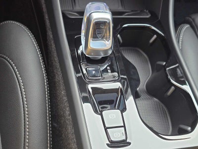 2026 Volvo XC40 Plus
