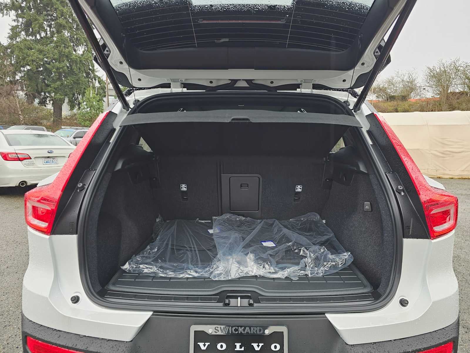 2026 Volvo XC40 Ultra Black Edition
