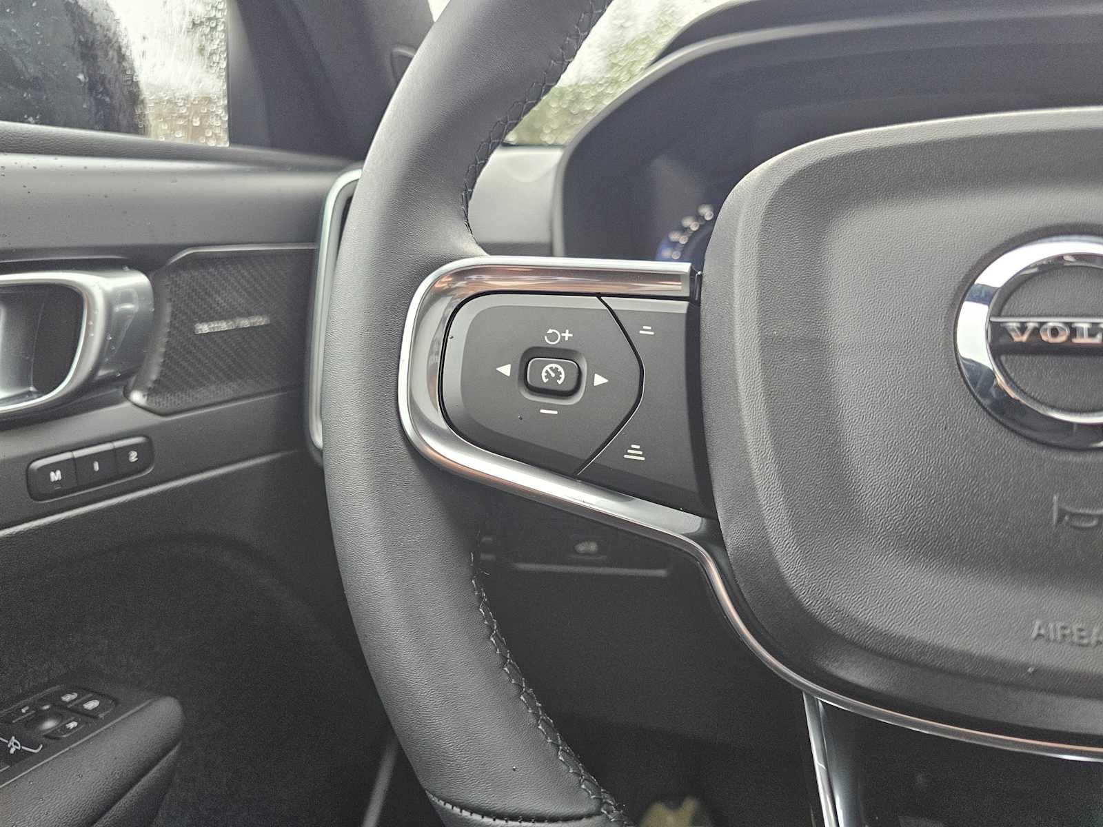 2026 Volvo XC40 Ultra Black Edition
