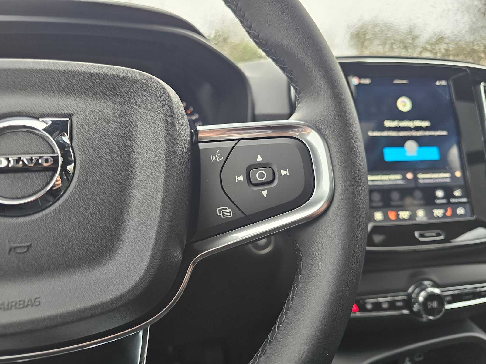 2026 Volvo XC40 Ultra Black Edition