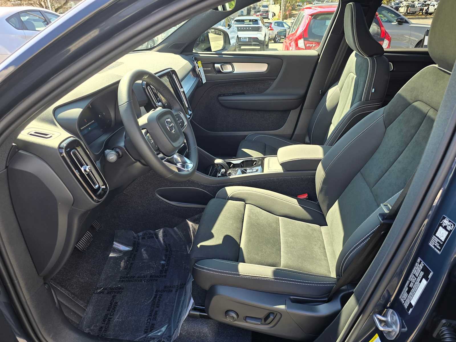 2026 Volvo XC40 Ultra Black Edition