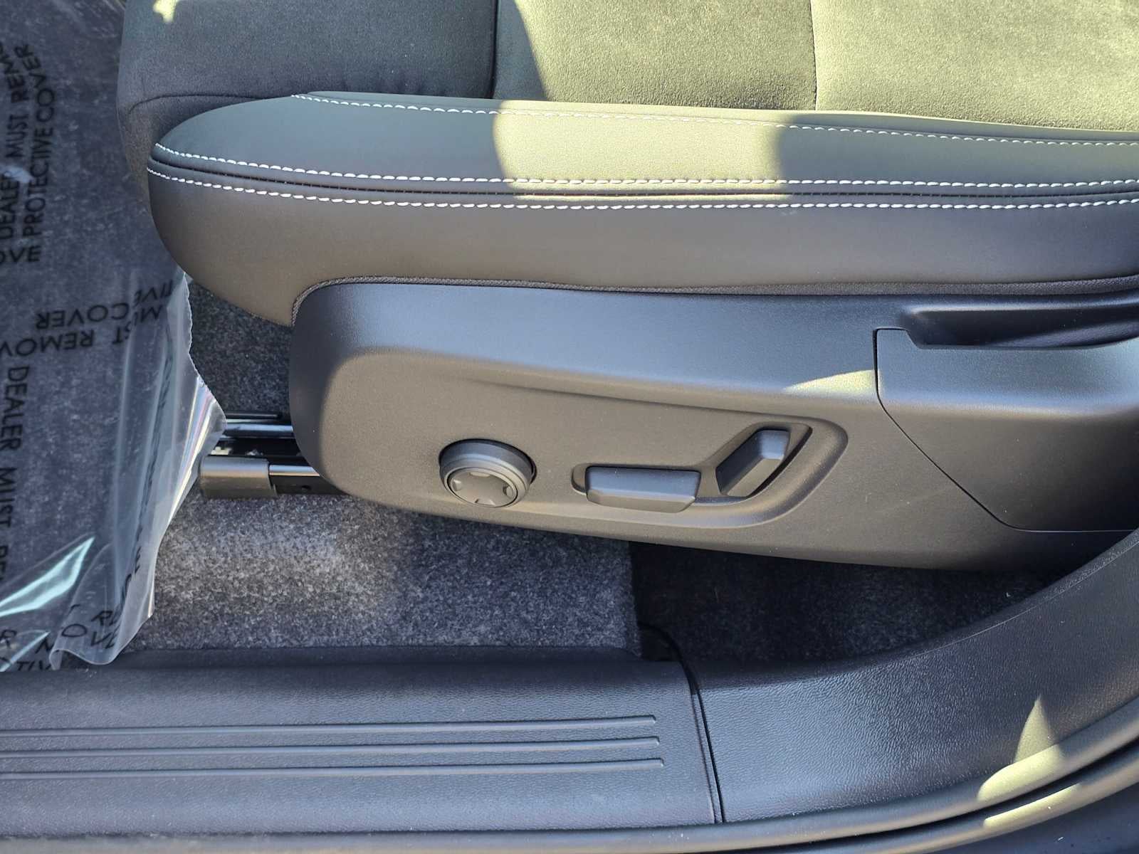 2026 Volvo XC40 Ultra Black Edition