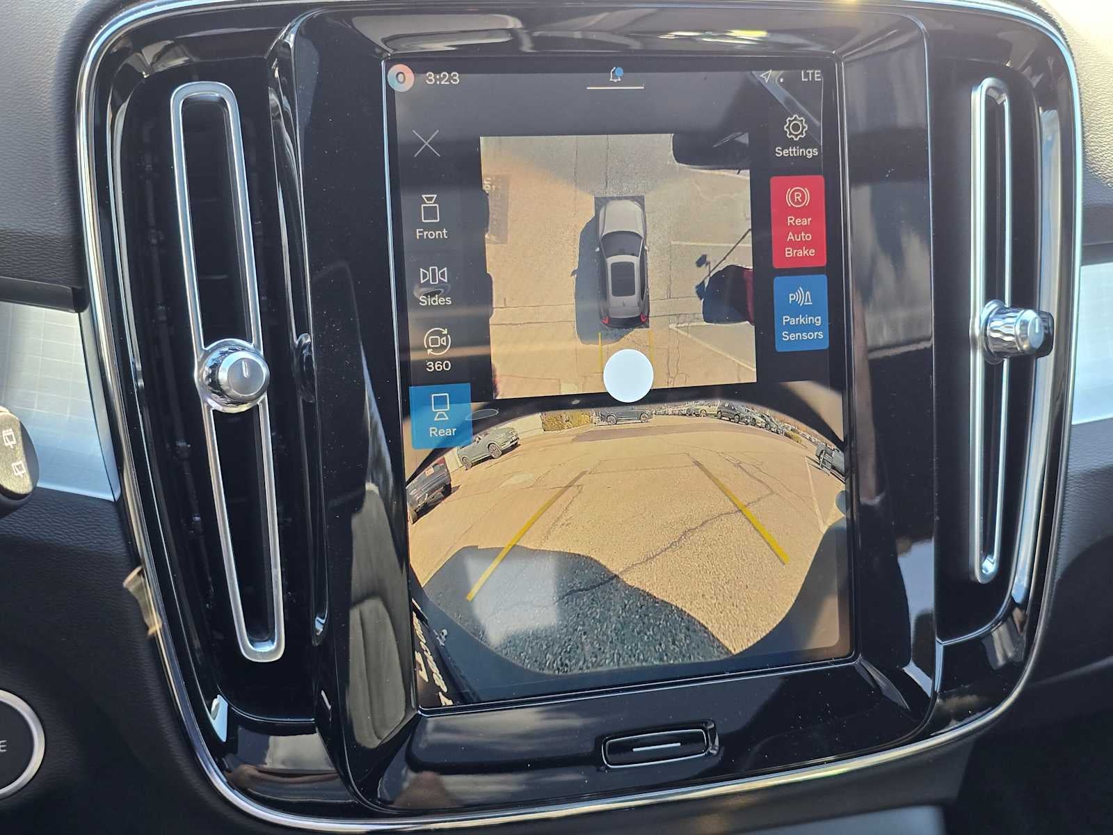 2026 Volvo XC40 Ultra Black Edition