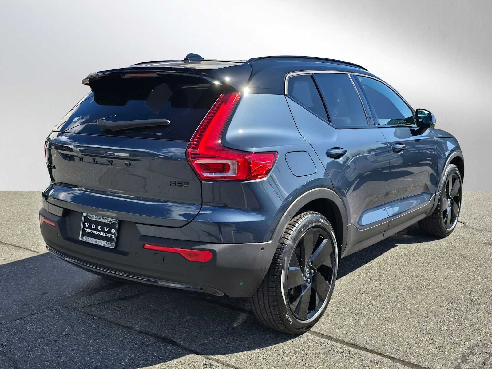 2026 Volvo XC40 Ultra Black Edition