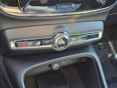 2026 Volvo XC40 Ultra Black Edition