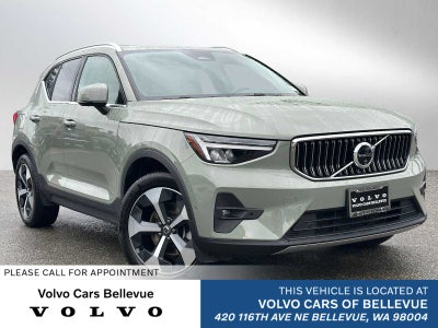 2025 Volvo XC40 Plus Bright Theme