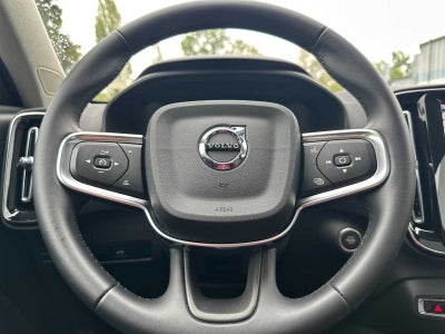 2025 Volvo XC40 Plus Bright Theme