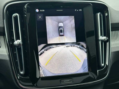 2025 Volvo XC40 Plus Bright Theme