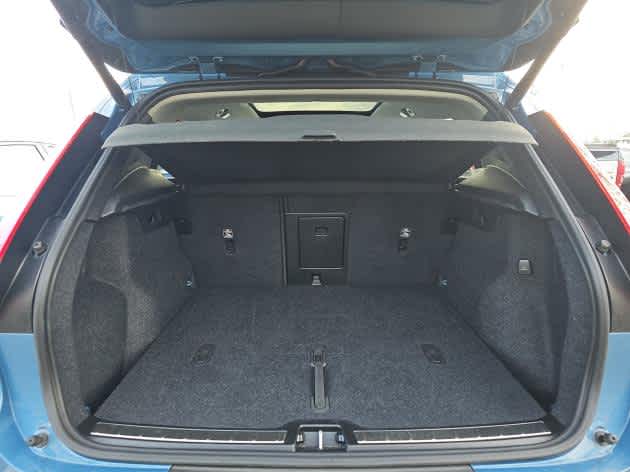 2025 Volvo XC40 Plus Bright Theme