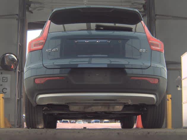 2025 Volvo XC40 Plus Bright Theme