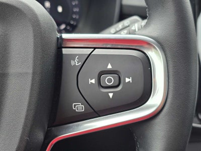 2025 Volvo XC40 Plus Bright Theme