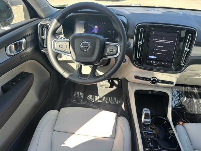 2025 Volvo XC40 Plus Bright Theme