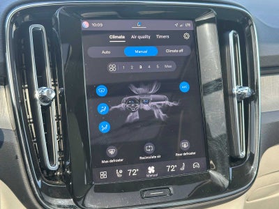 2025 Volvo XC40 Plus Bright Theme