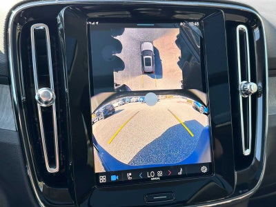 2025 Volvo XC40 Ultra Bright Theme