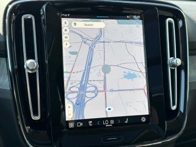 2025 Volvo XC40 Ultra Bright Theme