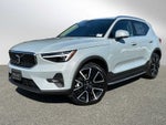 2025 Volvo XC40 Ultra Bright Theme