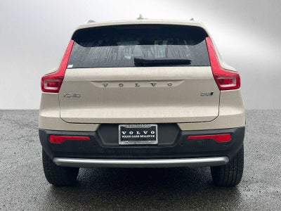 2025 Volvo XC40 Ultra Bright Theme