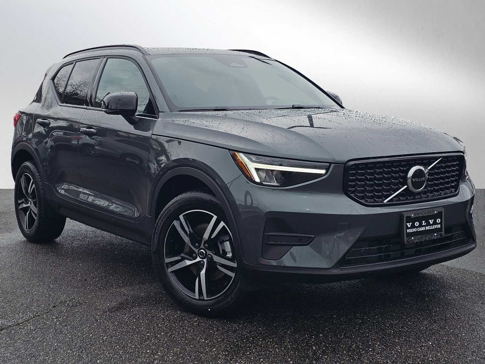2026 Volvo XC40 Core