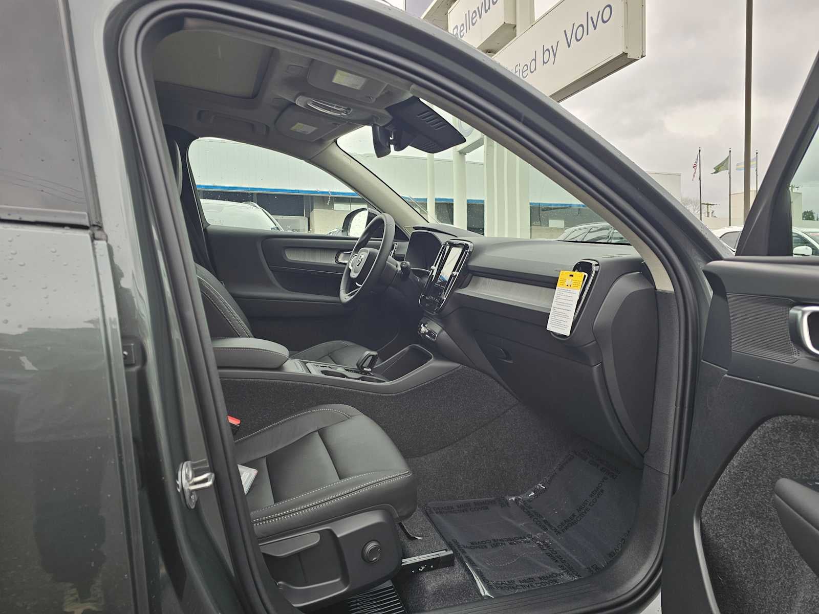 2026 Volvo XC40 Core