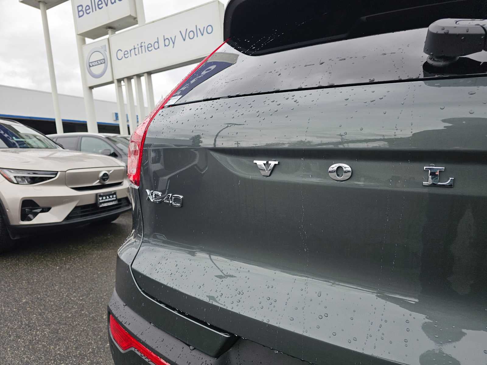 2026 Volvo XC40 Core