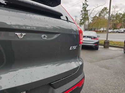 2026 Volvo XC40 Core