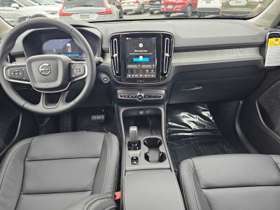 2026 Volvo XC40 Core