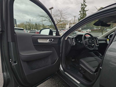 2026 Volvo XC40 Core