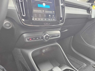 2026 Volvo XC40 Core