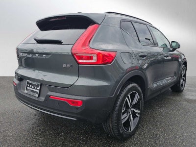 2026 Volvo XC40 Core