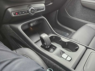 2026 Volvo XC40 Core
