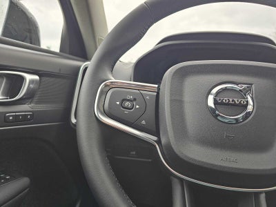 2026 Volvo XC40 Core