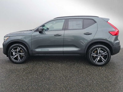 2026 Volvo XC40 Core