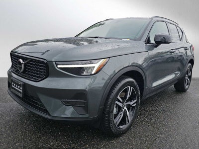 2026 Volvo XC40 Core