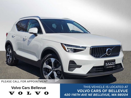 2025 Volvo XC40 Core Bright Theme