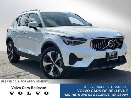 2025 Volvo XC40 Core Bright Theme