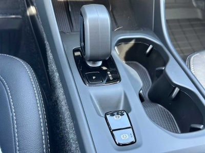 2025 Volvo XC40 Core Bright Theme