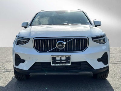 2025 Volvo XC40 Core Bright Theme
