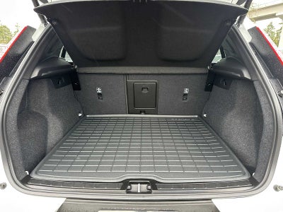 2025 Volvo XC40 Core Bright Theme