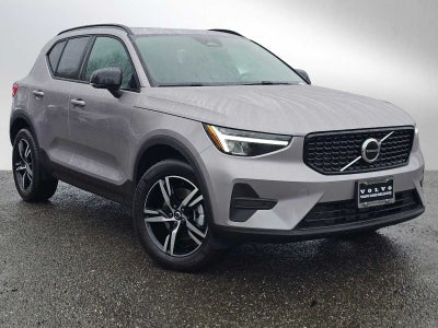 2026 Volvo XC40 Core