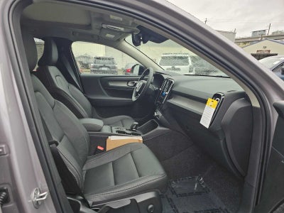 2026 Volvo XC40 Core