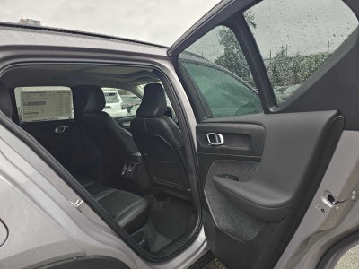 2026 Volvo XC40 Core